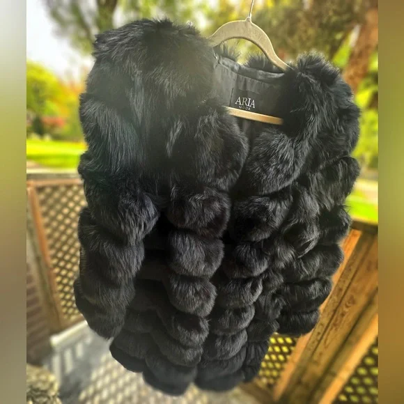 𝐋𝐔𝐗𝐔𝐑𝐘 𝟏𝟎𝟎% 𝐍𝐀𝐓𝐔𝐑𝐀𝐋 𝐅𝐔𝐑𝐂𝐎𝐀𝐓/𝐉𝐀𝐂𝐊𝐄𝐓 HUGE DISCOUNT - Picture 5 of 8